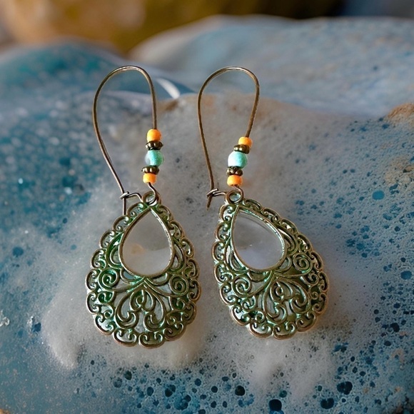 Vintage Style Hollow Large Hoop Earrings Bronze Tone - Picture 1 of 4